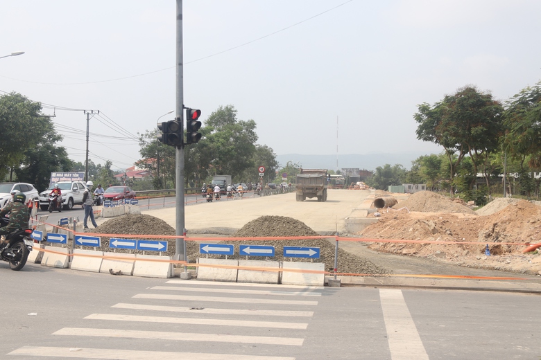 Đ&agrave; Nẵng: Kh&oacute; vận động b&agrave;n giao mặt bằng mở rộng QL14B- Ảnh 2.