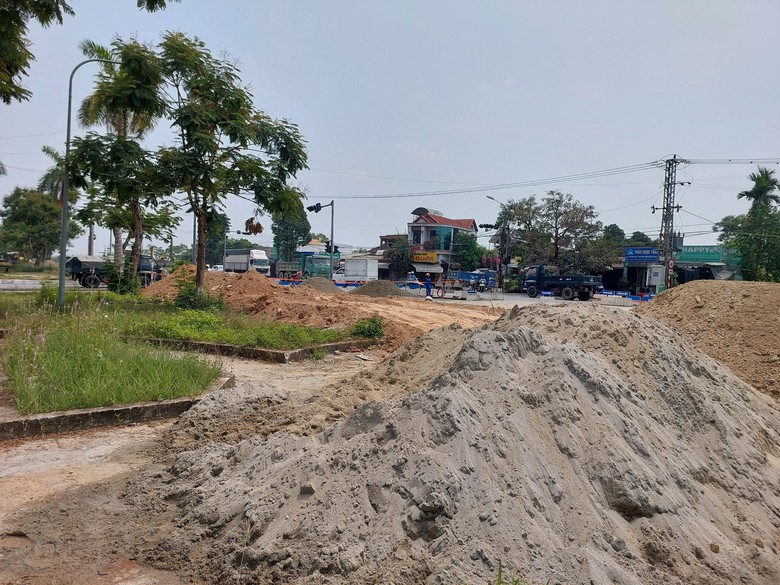 Đ&agrave; Nẵng: Kh&oacute; vận động b&agrave;n giao mặt bằng mở rộng QL14B- Ảnh 8.