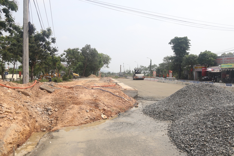Đ&agrave; Nẵng: Kh&oacute; vận động b&agrave;n giao mặt bằng mở rộng QL14B- Ảnh 10.
