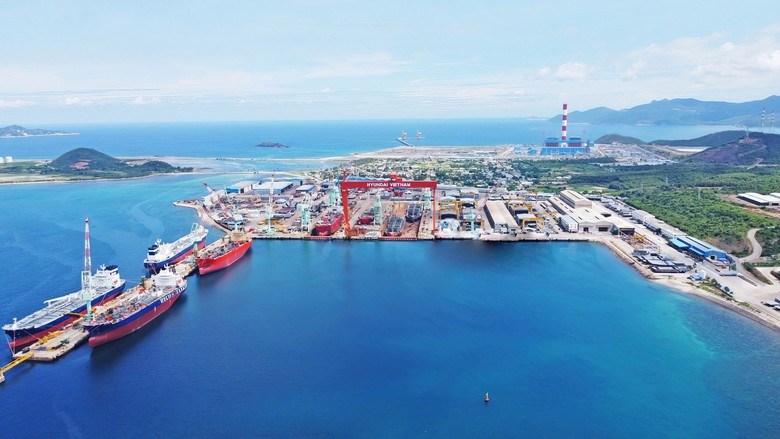 Nhiều doanh nghiệp đóng tàu ở Khánh Hòa gồng mình vượt Nhiều doanh nghiệp đóng tàu ở Khánh Hòa gồng mình vượt