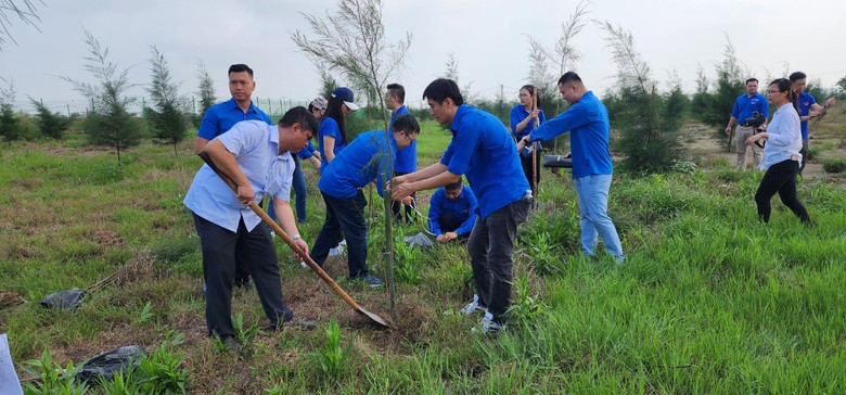 Trồng c&acirc;y, x&acirc;y nh&agrave; nh&acirc;n &aacute;i cho nạn nh&acirc;n TNGT tại Nam Định- Ảnh 7.