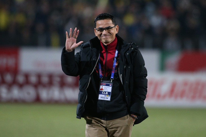 HLV Kiatisak lần đầu l&ecirc;n tiếng về khả năng dẫn dắt đội tuyển Việt Nam- Ảnh 2.