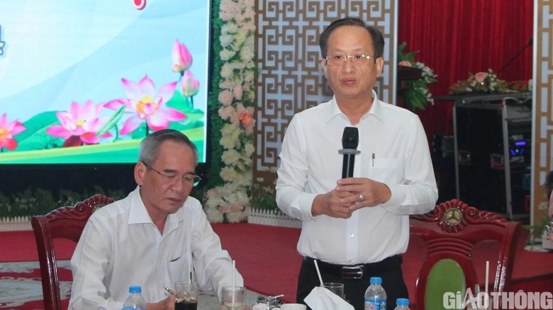 Chủ tịch tỉnh Bạc Li&ecirc;u c&agrave; ph&ecirc; s&aacute;ng, gỡ kh&oacute; cho doanh nghiệp- Ảnh 1.