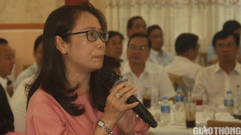 Chủ tịch tỉnh Bạc Li&ecirc;u c&agrave; ph&ecirc; s&aacute;ng, gỡ kh&oacute; cho doanh nghiệp- Ảnh 2.