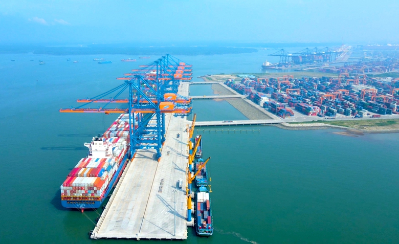 Doanh nghiệp k&ecirc;u trời v&igrave; h&atilde;ng t&agrave;u ngoại tự &yacute; tăng ph&iacute;- Ảnh 1.