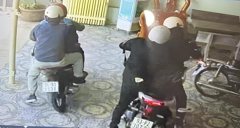 K&ecirc;u gọi to&agrave;n d&acirc;n tố gi&aacute;c tội phạm vụ cướp tiệm v&agrave;ng ở B&igrave;nh Dương- Ảnh 1.
