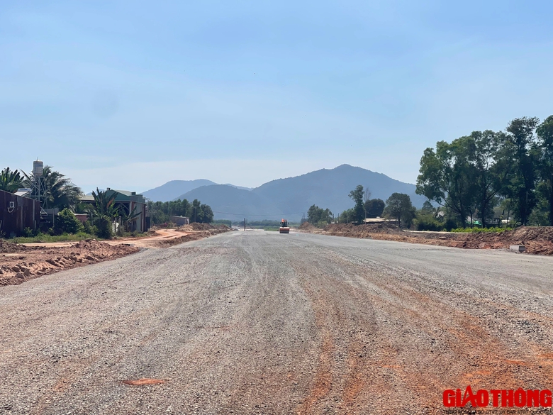 Cao tốc qua B&agrave; Rịa - Vũng T&agrave;u bứt tốc, dự kiến về đ&iacute;ch sớm- Ảnh 8.