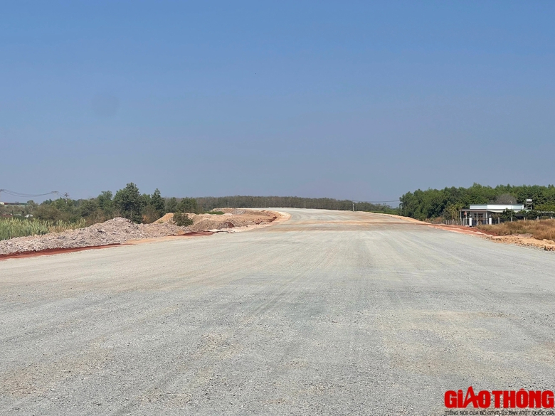 Cao tốc qua B&agrave; Rịa - Vũng T&agrave;u bứt tốc, dự kiến về đ&iacute;ch sớm- Ảnh 11.
