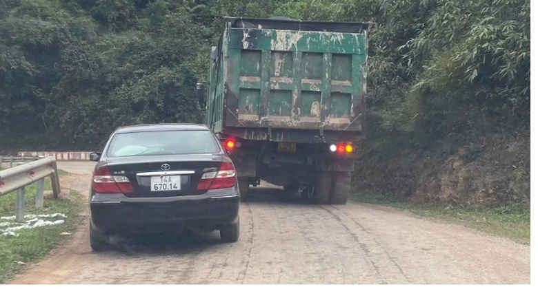 Quảng Ninh: Tai nạn r&igrave;nh rập tr&ecirc;n đường tỉnh xuống cấp- Ảnh 1.