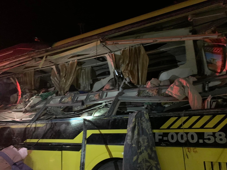 B&agrave;i học sau vụ TNGT giữa container v&agrave; xe kh&aacute;ch ở Tuy&ecirc;n Quang- Ảnh 1.