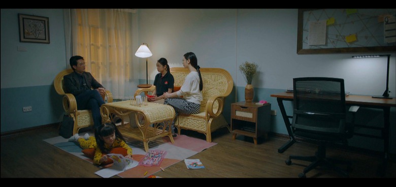 Lan Nhi bước đầu th&agrave;nh c&ocirc;ng mở đường cho bố theo đuổi c&ocirc; gi&aacute;o.