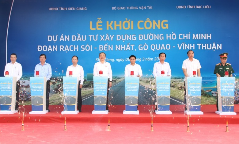 Khởi công đường Hồ Chí Minh qua Kiên Giang, Bạc Liêu: Động lực mới cho đất Chín Rồng- Ảnh 1. Khởi công đường Hồ Chí Minh qua Kiên Giang, Bạc Liêu: Động lực mới cho đất Chín Rồng- Ảnh 1.