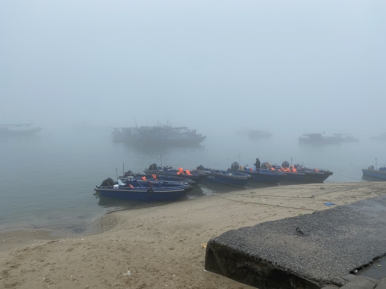 Quảng Ninh: V&igrave; sao chưa đầu tư cầu, ph&agrave; ra đảo Vĩnh Thực?- Ảnh 1.