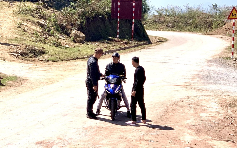 400 người chốt chặn, truy bắt nghi phạm giết c&ocirc; g&aacute;i 21 tuổi ở Lai Ch&acirc;u