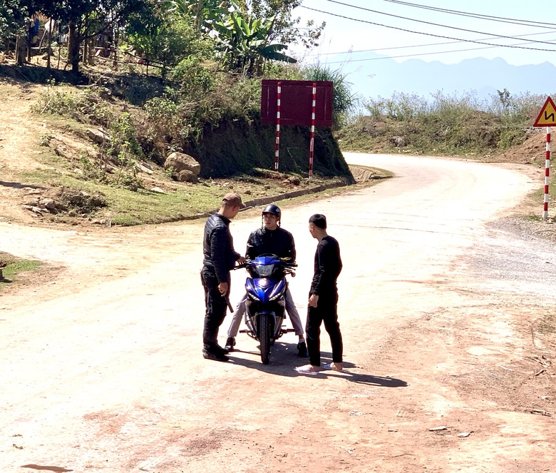 400 người chốt chặn, truy bắt nghi phạm giết c&ocirc; g&aacute;i 21 tuổi ở Lai Ch&acirc;u- Ảnh 1.