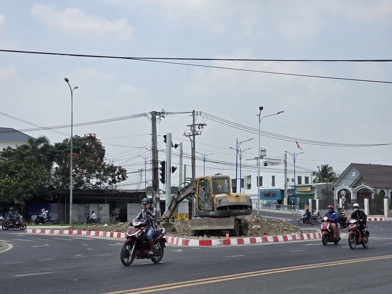 Cần Thơ: V&igrave; sao đ&egrave;n t&iacute;n hiệu ở ng&atilde; năm mới lắp đ&atilde; tạm dừng hoạt động?- Ảnh 7.