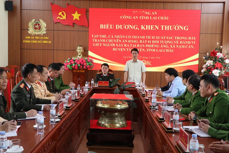 UBND tỉnh Lai Ch&acirc;u khen thưởng ban chuy&ecirc;n &aacute;n bắt đối tượng giết hại c&ocirc; g&aacute;i 21 tuổi- Ảnh 2.