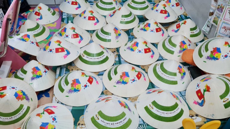 Nữ nghệ nh&acirc;n &ldquo;thổi hồn&rdquo; Việt v&agrave;o n&oacute;n l&aacute;- Ảnh 2.