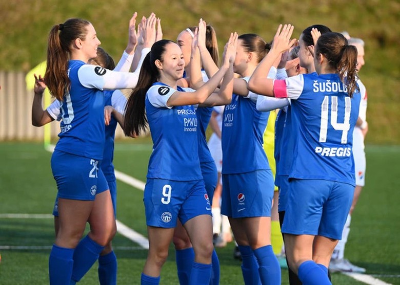 Sao Việt kiều được ví Huỳnh Như 2.0 đang bùng nổ tại châu Âu là ai?- Ảnh 1. Sao Việt kiều được ví Huỳnh Như 2.0 đang bùng nổ tại châu Âu là ai?- Ảnh 1.