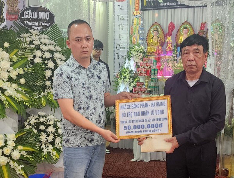 Bảo hiểm tạm chi 270 triệu cho gia đ&igrave;nh nạn nh&acirc;n vụ TNGT tại Tuy&ecirc;n Quang- Ảnh 1.