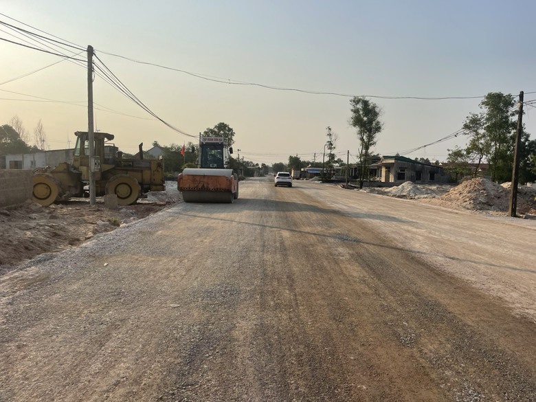 Gỡ khó thi công đường đẹp như tranh qua Quảng Bình- Ảnh 9. Gỡ khó thi công đường đẹp như tranh qua Quảng Bình- Ảnh 9.