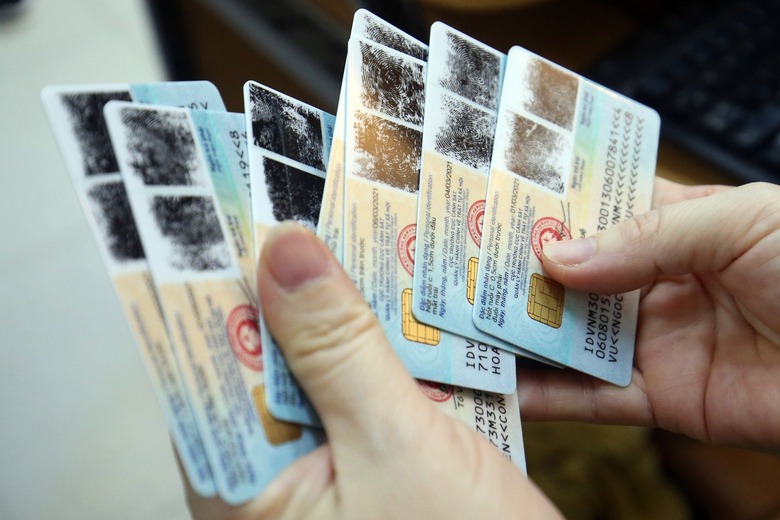 Từ 1/7, thu nhận th&ocirc;ng tin mống mắt cho thẻ căn cước mới như thế n&agrave;o?- Ảnh 1.