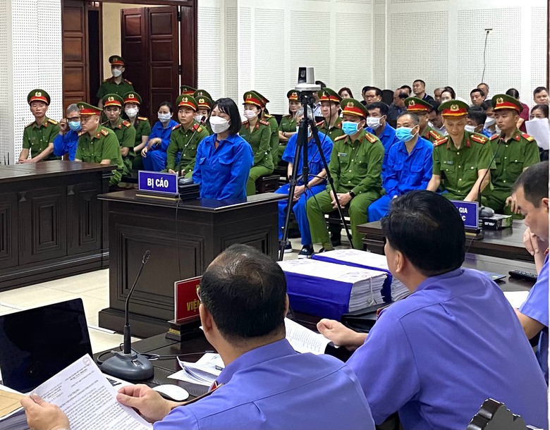 Bị c&aacute;o Đỗ Hữu Ca khai chỉ cầm hộ 35 tỷ rồi cất dưới ch&acirc;n giường để tr&ocirc;ng giữ- Ảnh 1.