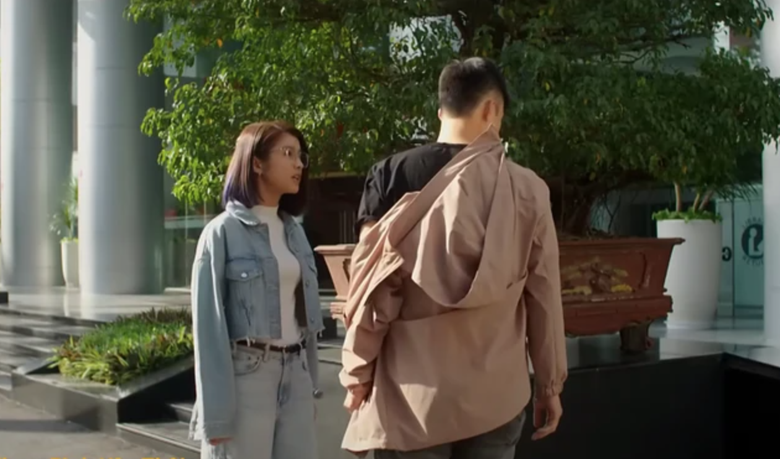 M&igrave;nh y&ecirc;u nhau b&igrave;nh y&ecirc;n th&ocirc;i tập 29: B&agrave; Giang hụt hẫng khi mang đồ ăn sang cho con trai- Ảnh 2.