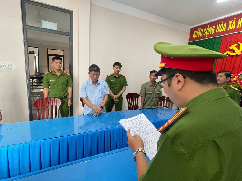 V&igrave; sao Ph&oacute; trưởng Ban quản l&yacute; KKT Dung Quất v&agrave; c&aacute;c khu c&ocirc;ng nghiệp Quảng Ng&atilde;i bị khởi tố?- Ảnh 1.