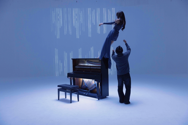 Bất ngờ với giọng h&aacute;t của n&agrave;ng hậu Hera Ngọc Hằng trong MV Yếu l&ograve;ng- Ảnh 2.