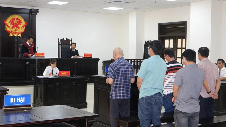 7 cựu c&aacute;n bộ ng&acirc;n h&agrave;ng l&atilde;nh &aacute;n v&igrave; g&acirc;y thất tho&aacute;t hơn 36 tỷ đồng- Ảnh 1.