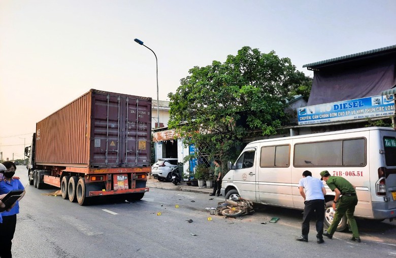 Sau 1 tuần ph&acirc;n luồng xe v&agrave;o cao tốc Cam Lộ - La Sơn, t&igrave;nh h&igrave;nh giao th&ocirc;ng ra sao?- Ảnh 13.