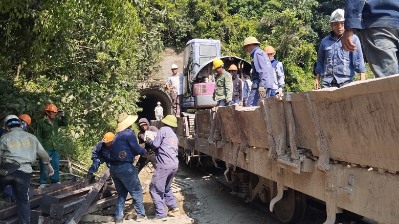 Căng sức khắc phục, chưa thể chốt thời gian th&ocirc;ng hầm đường sắt Đ&egrave;o Cả- Ảnh 2.