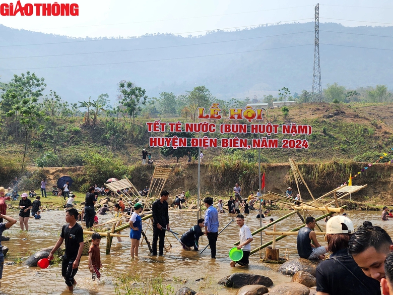 Độc đ&aacute;o "Tết t&eacute; nước" của d&acirc;n tộc L&agrave;o ở huyện Điện Bi&ecirc;n- Ảnh 1.