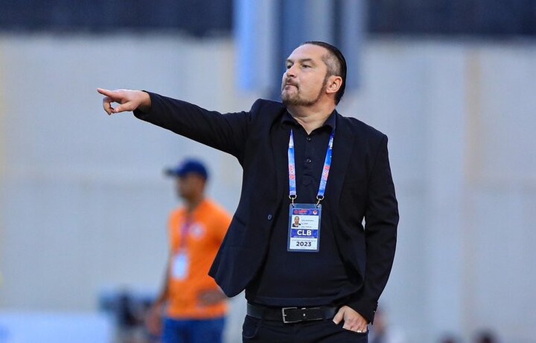 Nh&agrave; cầm qu&acirc;n c&aacute; t&iacute;nh bậc nhất V-League dọn đường dẫn dắt tuyển Việt Nam?- Ảnh 2.