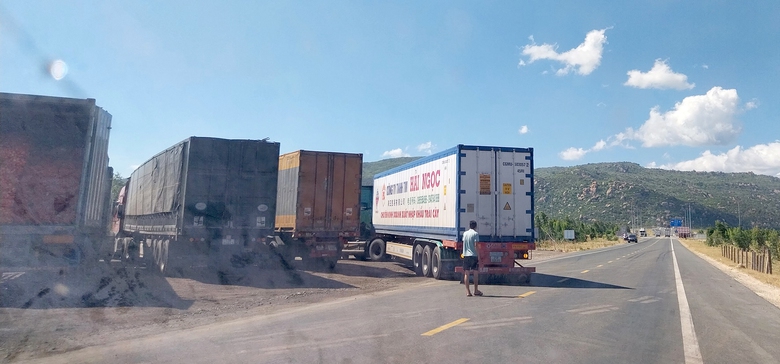 Đấu nối tr&aacute;i ph&eacute;p v&agrave;o cao tốc qua B&igrave;nh Thuận: Chủ tịch tỉnh lại ra &ldquo;tối hậu thư&rdquo;- Ảnh 2.