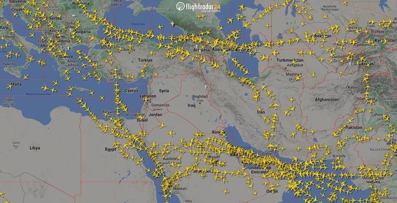 Vụ Iran tấn c&ocirc;ng Israel l&agrave; c&uacute; gi&aacute;ng mạnh với h&agrave;ng kh&ocirc;ng to&agrave;n cầu- Ảnh 1.