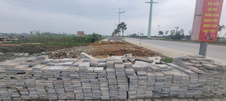 Thi công 2 dự án gần nghìn tỷ đồng nhưng "quên" xin đấu nối đường- Ảnh 3. Thi công 2 dự án gần nghìn tỷ đồng nhưng "quên" xin đấu nối đường- Ảnh 3.