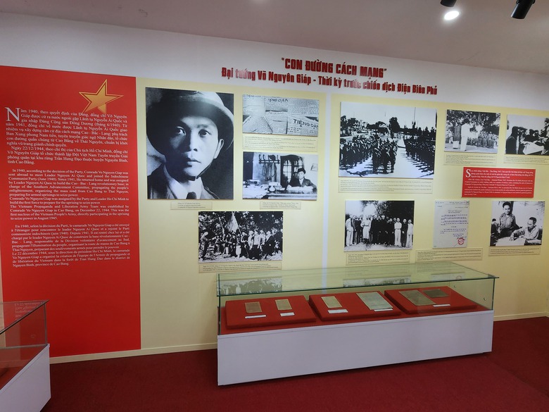 X&uacute;c động kỷ vật Đại tướng V&otilde; Nguy&ecirc;n Gi&aacute;p gửi c&aacute;c l&aacute;i xe, d&acirc;n c&ocirc;ng vận tải- Ảnh 10.