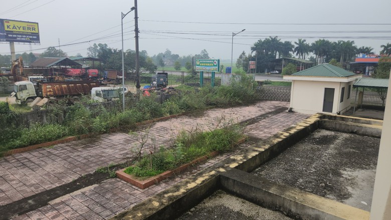 Trụ sở trạm kiểm dịch 8 tỷ bỏ hoang v&igrave; kh&ocirc;ng c&oacute; đường v&agrave;o- Ảnh 4.