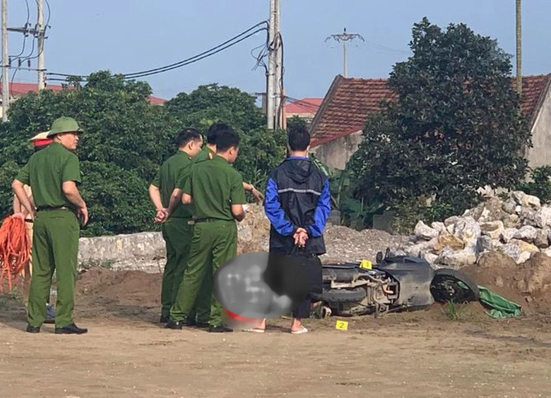 Ng&atilde; tr&ecirc;n đường đang thi c&ocirc;ng, người đ&agrave;n &ocirc;ng đi xe m&aacute;y tử vong- Ảnh 1.