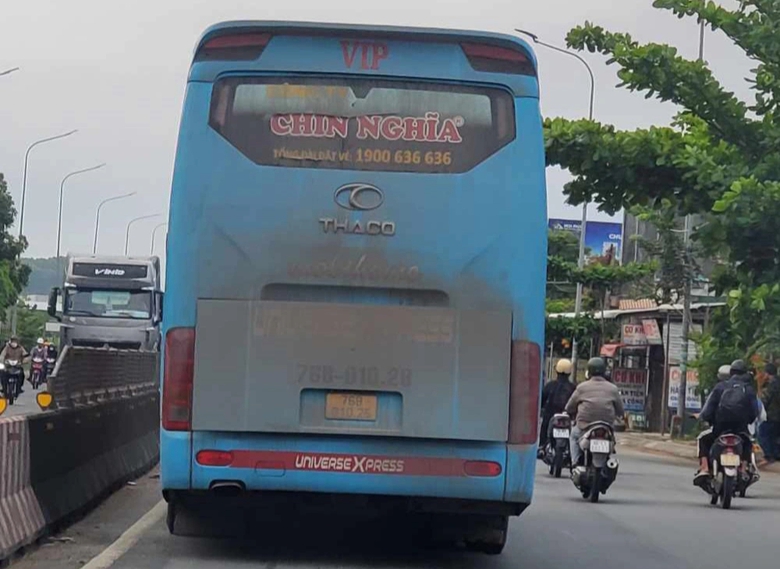 Phạt t&agrave;i xế xe kh&aacute;ch Ch&iacute;n Nghĩa 5 triệu sau phản &aacute;nh của b&aacute;o- Ảnh 2.