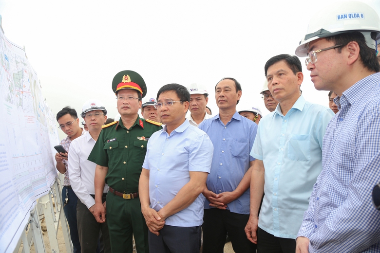 Ph&aacute;t huy tinh thần tương trợ, th&ocirc;ng xe cao tốc Diễn Ch&acirc;u - B&atilde;i Vọt dịp 30/4- Ảnh 1.