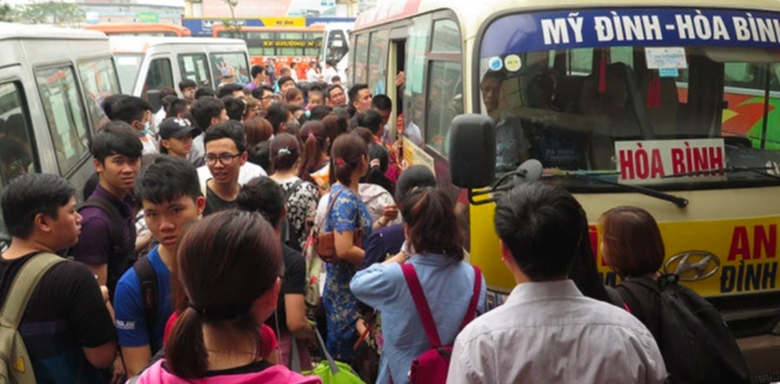 H&agrave; Nội tăng cường hơn 700 lượt xe dịp nghỉ lễ 30/4 - 1/5- Ảnh 1.