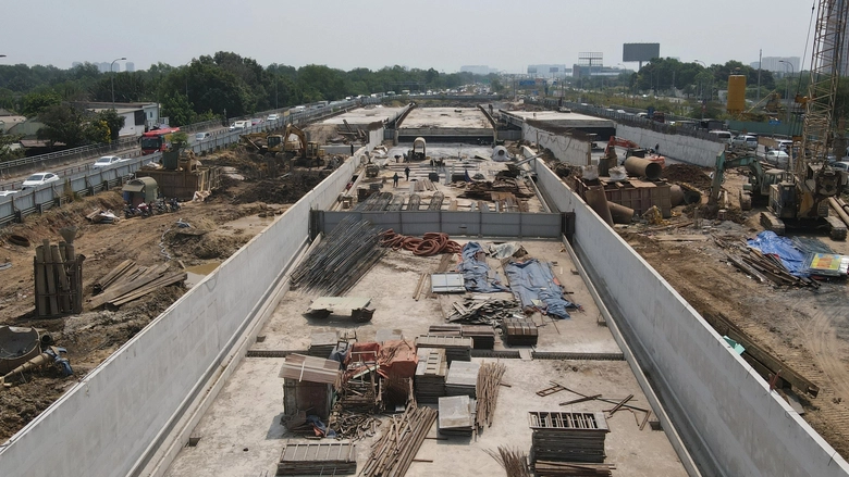 TP.HCM: N&uacute;t giao An Ph&uacute; tăng tốc thi c&ocirc;ng để tr&aacute;nh &ugrave;n tắc k&eacute;p- Ảnh 5.