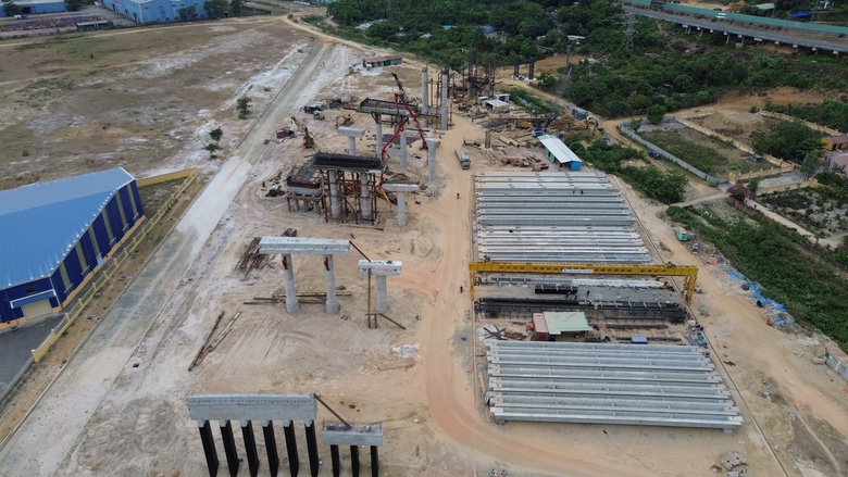 Đường ven biển nối cảng Li&ecirc;n Chiểu thi c&ocirc;ng ra sao khi vướng mặt bằng?- Ảnh 4.