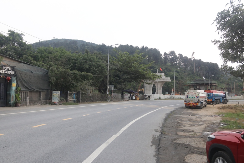 Đường ven biển nối cảng Li&ecirc;n Chiểu thi c&ocirc;ng ra sao khi vướng mặt bằng?- Ảnh 7.