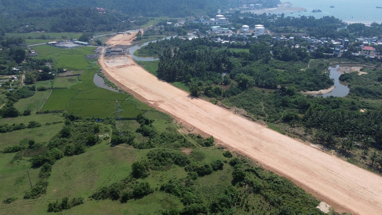 Đường ven biển nối cảng Li&ecirc;n Chiểu thi c&ocirc;ng ra sao khi vướng mặt bằng?- Ảnh 10.