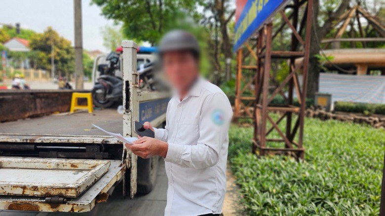 CSGT xử l&yacute; nồng độ cồn, t&agrave;i xế l&agrave;m điều bất ngờ tại chốt- Ảnh 6.