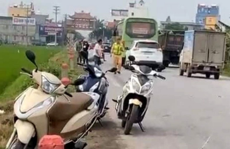 Hiện trường nơi xảy ra vụ tai nạn giao th&ocirc;ng khiến 2 nam sinh tử vong